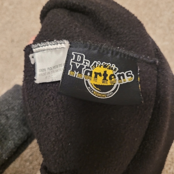 Dr. Martens Mens Black Fold Over Beanie - Picture 4 of 6
